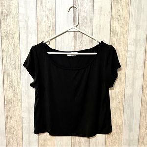 Flynn Skye Cropped Short Sleeve Top